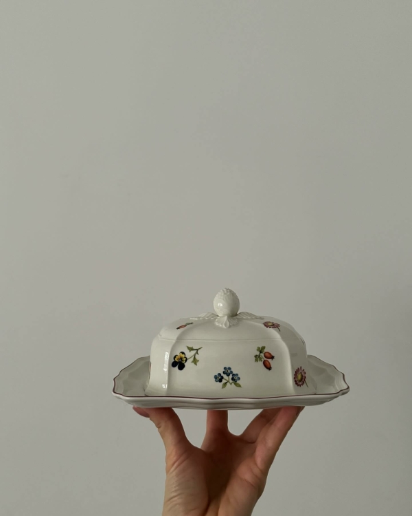 Красивая посуда — всегда хорошая идея для подарка