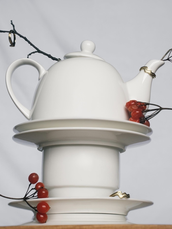 Красивая посуда — всегда хорошая идея для подарка