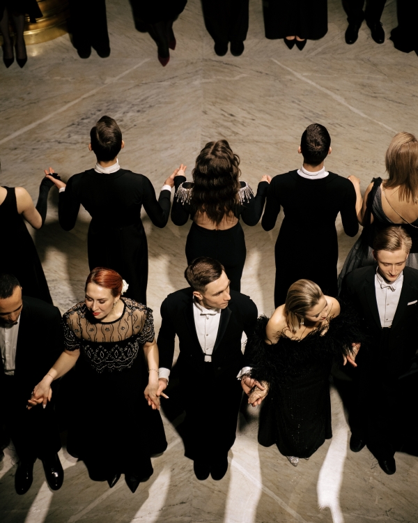 Бал — новый старый формат для свадьбы. Как