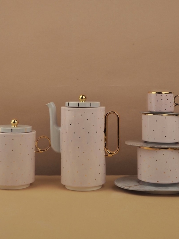 Красивая посуда — всегда хорошая идея для подарка