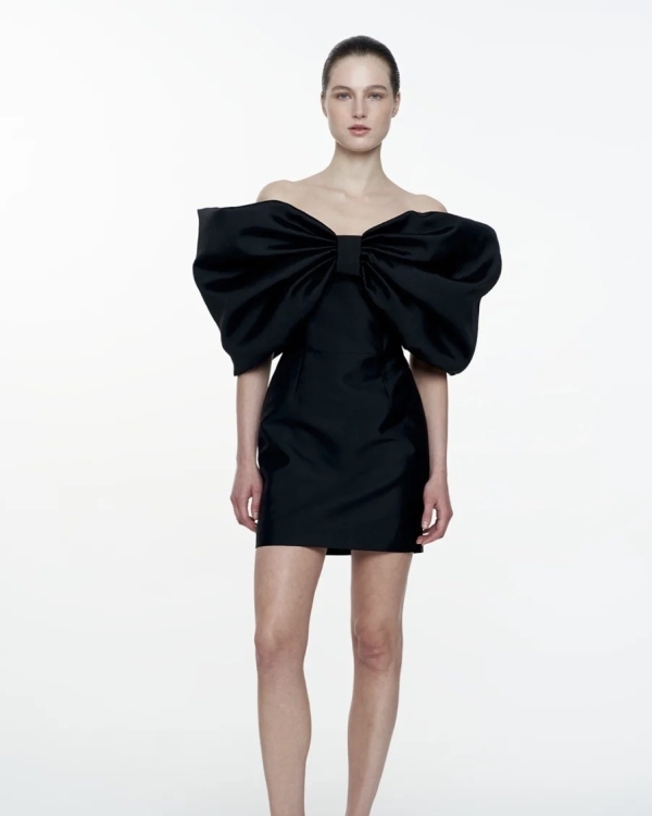 Dress code: total black. Собираем образы для