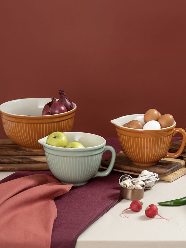 Красивая посуда — всегда хорошая идея для подарка