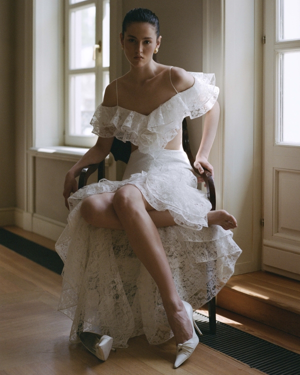 Ностальгия и вдохновение винтажом: 10 идеальных образов