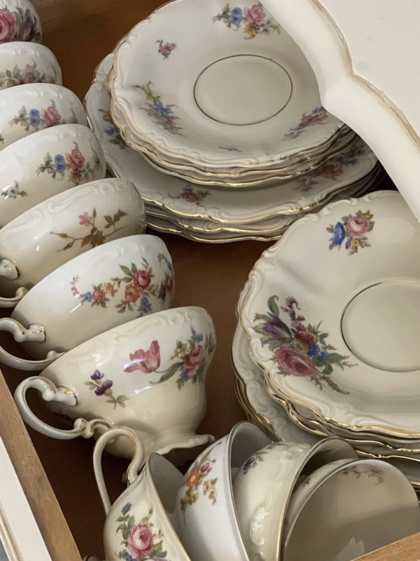 Красивая посуда — всегда хорошая идея для подарка