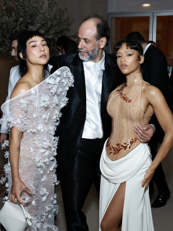 Парад невест. Лучшие свадебные образы на Met