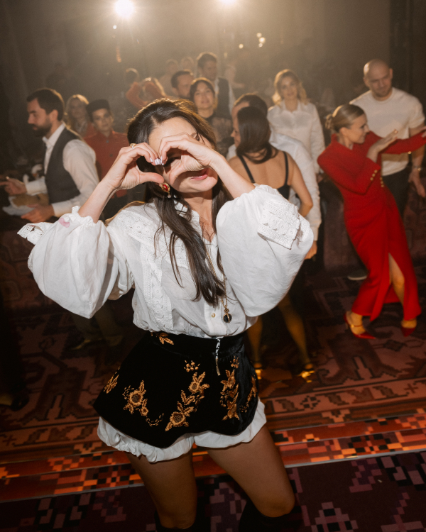 Атмосфера русского бомонда XX века на дне