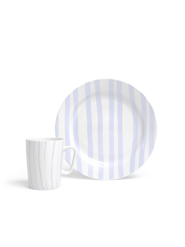 Красивая посуда — всегда хорошая идея для подарка