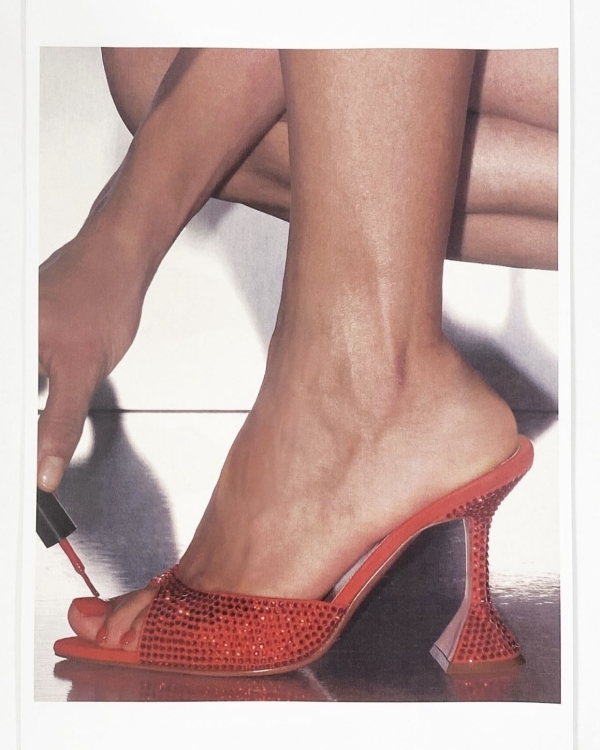 Педикюр, который мы заслужили. Главные nail-тренды лета