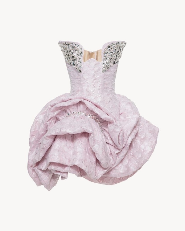 Еще больше нежности! Собираем образы для гостей