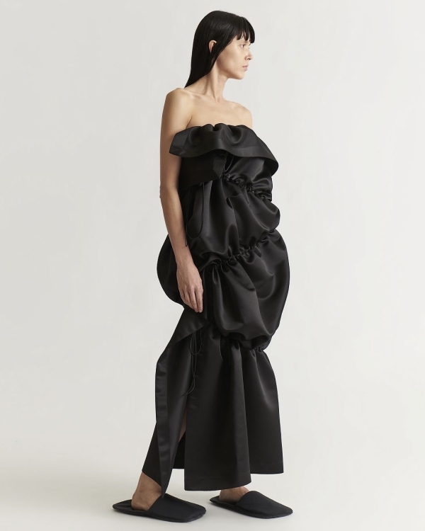 Dress code: total black. Собираем образы для