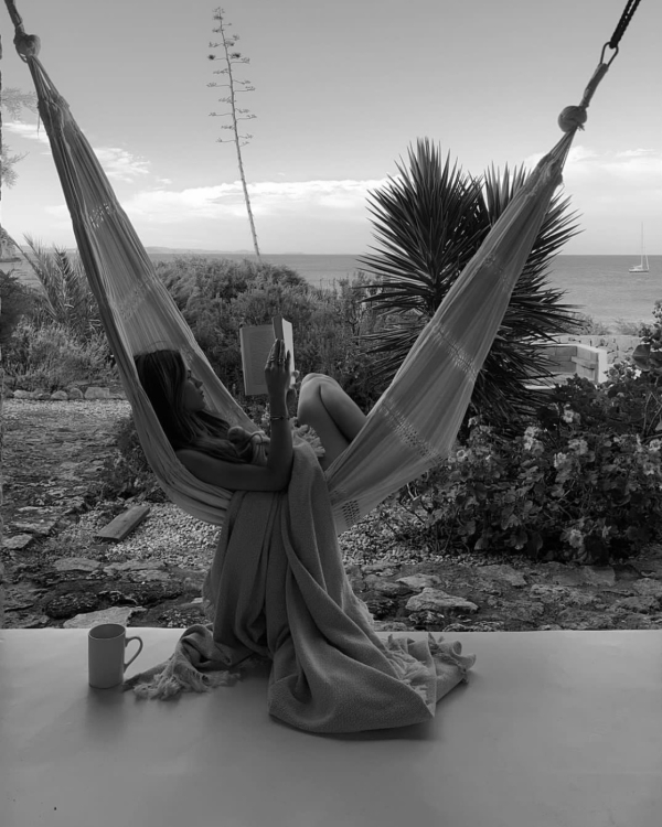 Скучно не будет: подборка отпускной литературы на