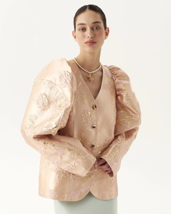 Цветочный принт — большой тренд теплого сезона,