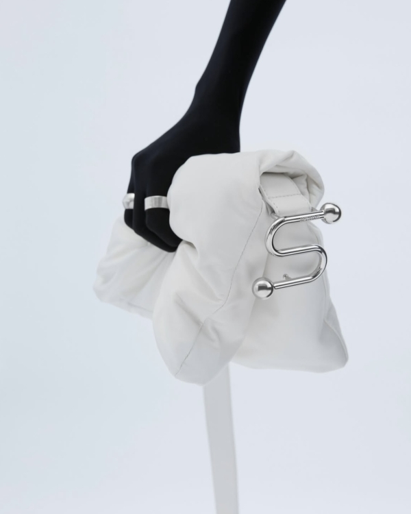 Что положить в Emergency Kit невесты?