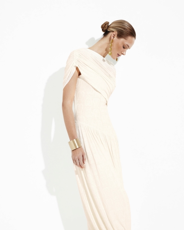 Свадебные платья на дорожке 78-го Каннского кинофестиваля: