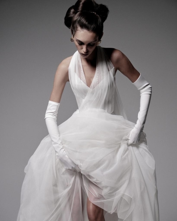 Унесенные ветром: показываем свадебные платья со шлейфом