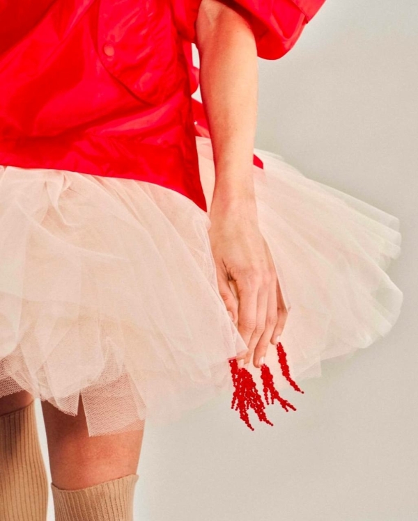 7 трендов летнего маникюра для невест 2025