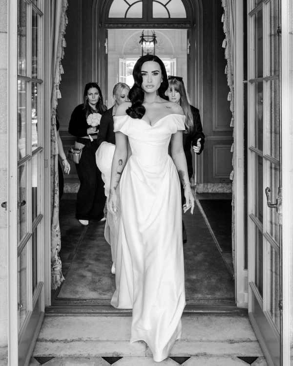 Деми Ловато вышла замуж