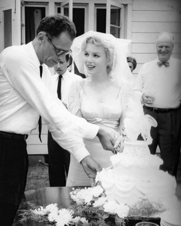 Какими были три свадьбы Мэрилин Монро