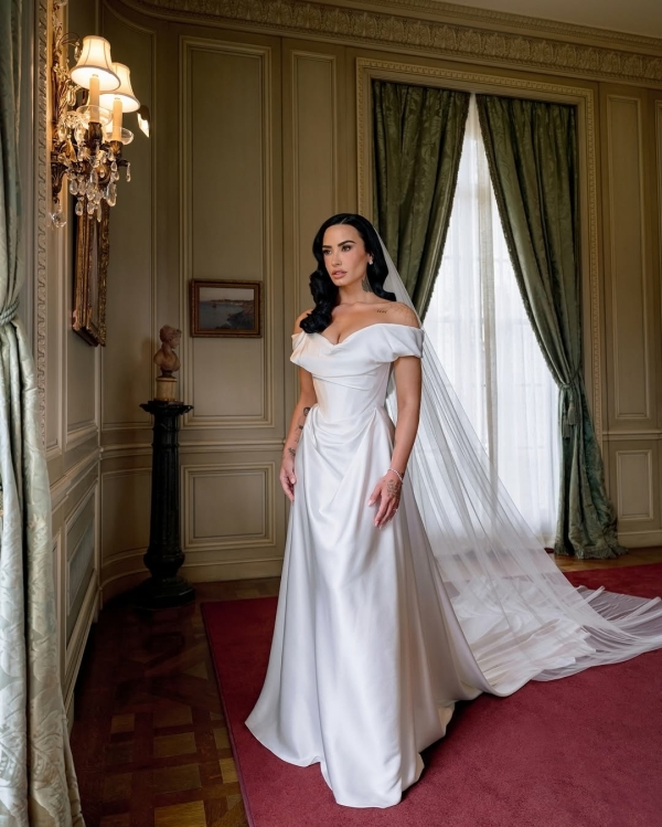 Деми Ловато вышла замуж