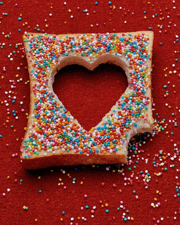 Что подарить жениху в день свадьбы?