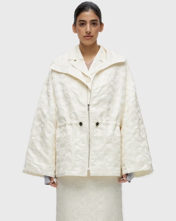 Цветочный принт — большой тренд теплого сезона,