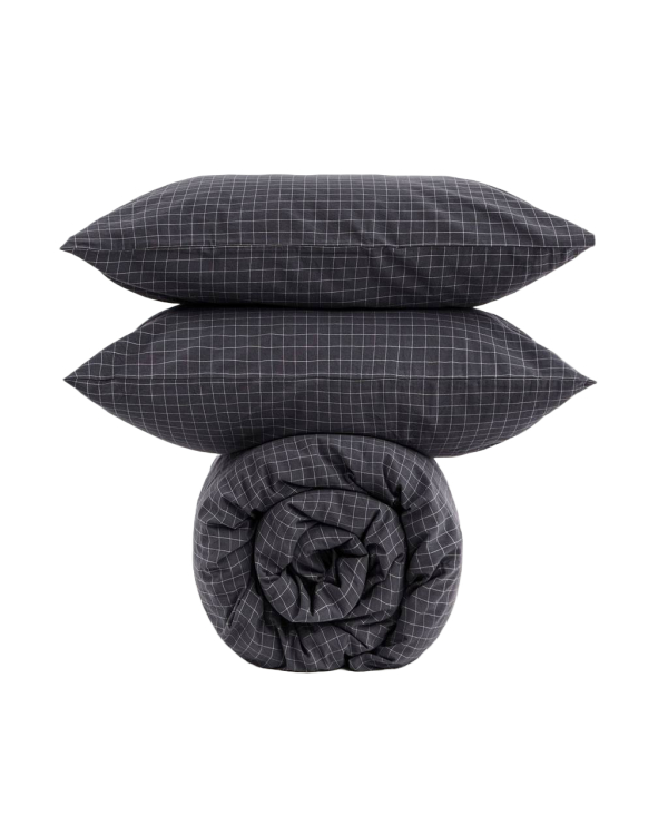 Что подарить жениху в день свадьбы?