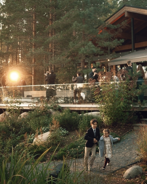 Как развлекать детей на свадьбе?