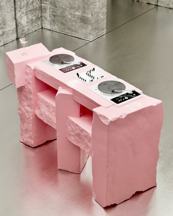 Небанальные фоновые треки для свадьбы 2025