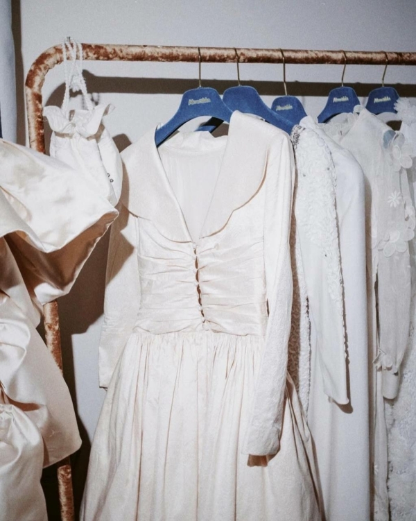 Ностальгировать по 90-м модно. Где купить свадебное