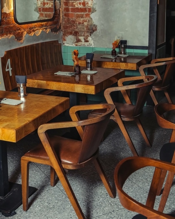 Виниловый маркет в Found, открытие летнего двора