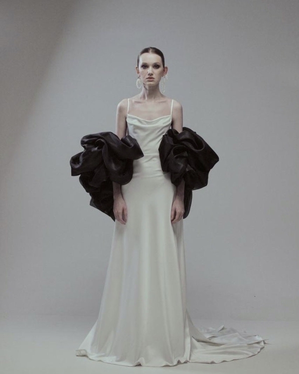 Унесенные ветром: показываем свадебные платья со шлейфом