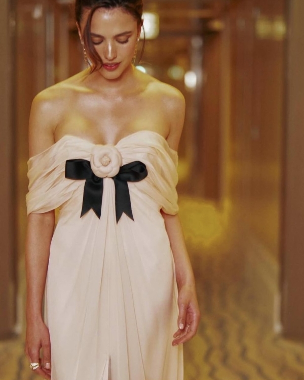 Свадебные платья на дорожке 78-го Каннского кинофестиваля: