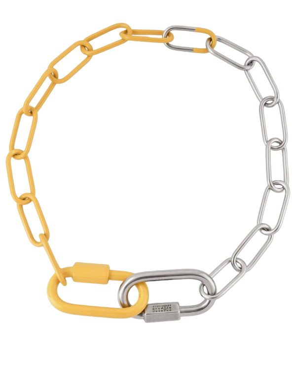 Что подарить жениху в день свадьбы?