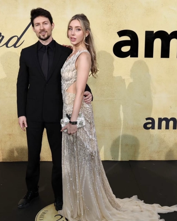 Рассматриваем первый светский выход Павла Дурова и