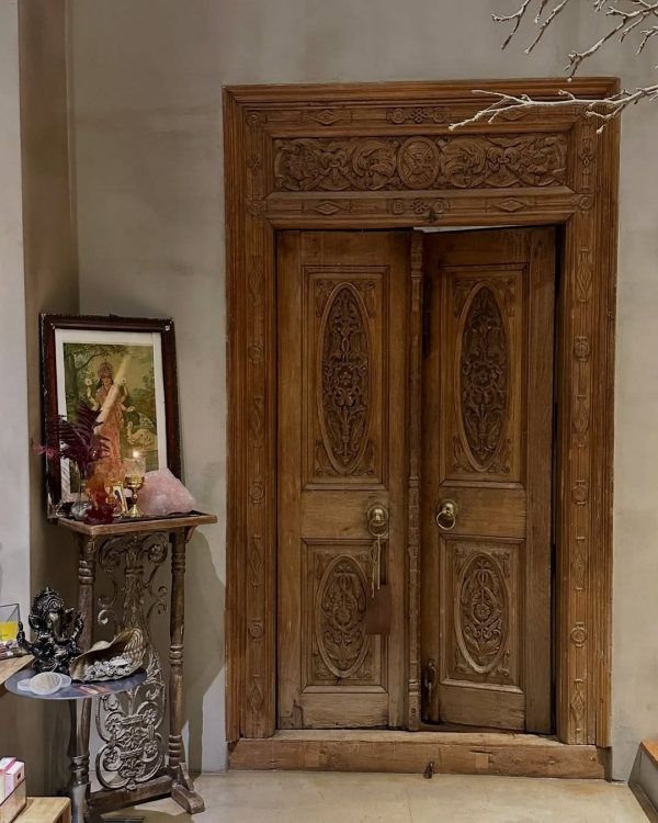 Виниловый маркет в Found, открытие летнего двора