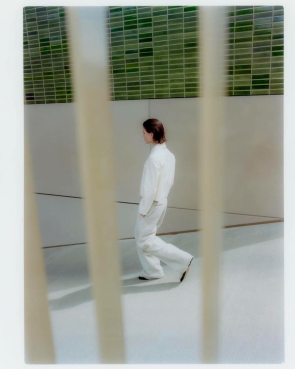 Что надеть невесте, помимо свадебного платья? Конечно,