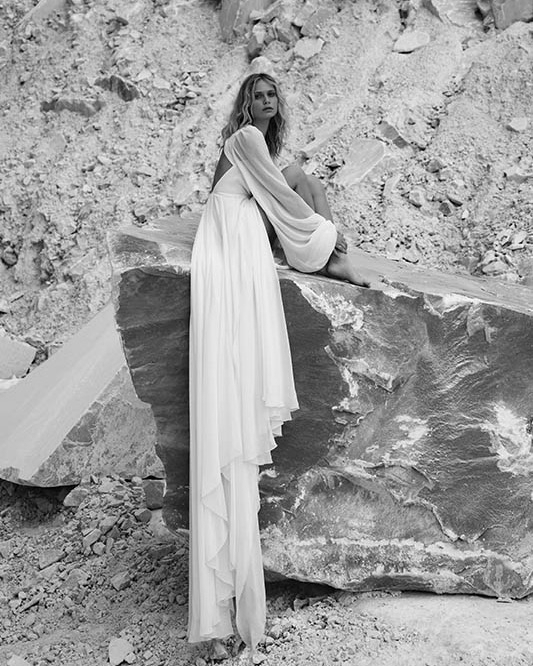 Унесенные ветром: показываем свадебные платья со шлейфом