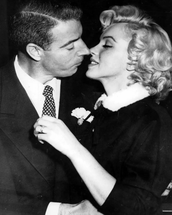 Какими были три свадьбы Мэрилин Монро