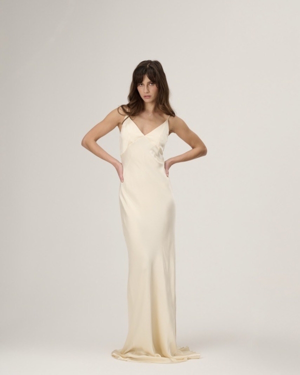 Унесенные ветром: показываем свадебные платья со шлейфом