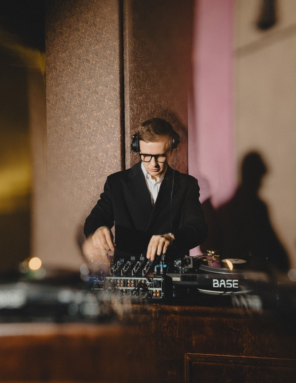 Диджеи DJ VADIMSKEE