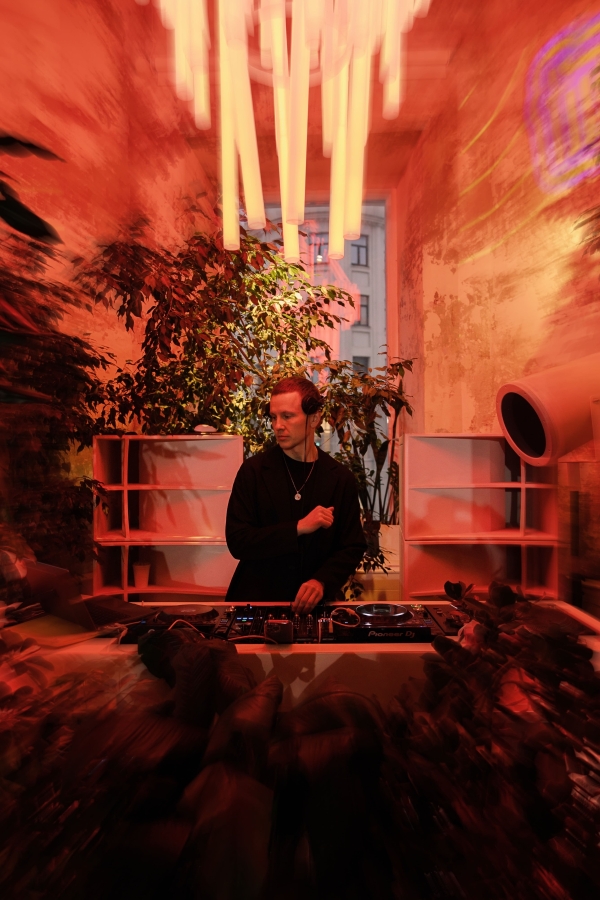 Диджеи DJ VADIMSKEE