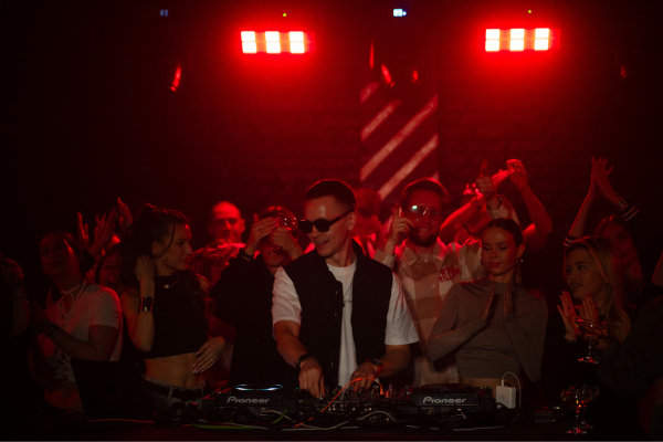 Диджеи DJ VADIMSKEE