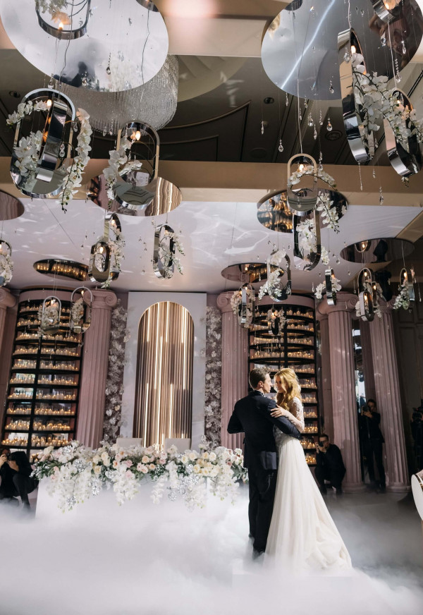 Ведущий Александр Белов и Ульяна Бердышева: свадьба,