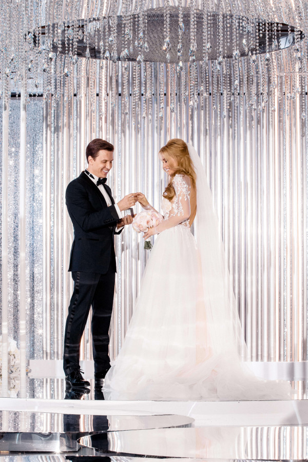 Ведущий Александр Белов и Ульяна Бердышева: свадьба,