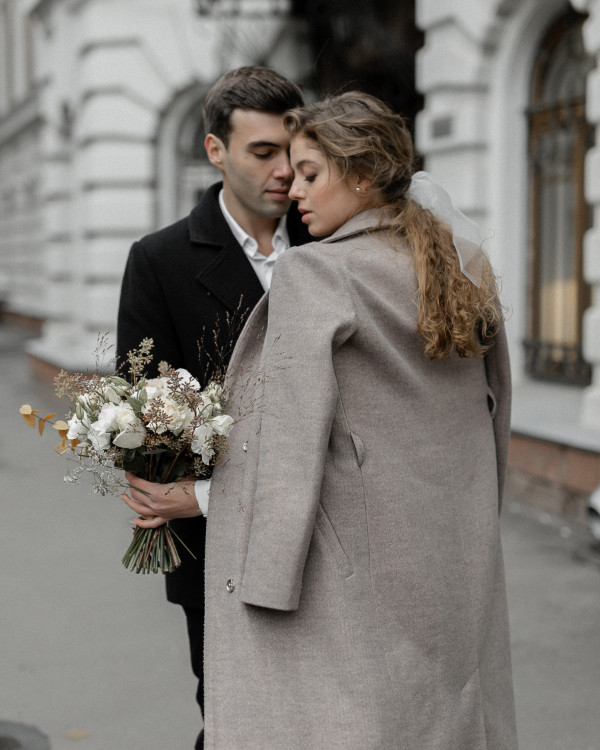 Хвост с бантом — самая трогательная свадебная