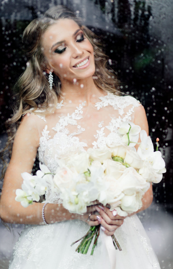 My Breath: нежная свадьба в окружении роз