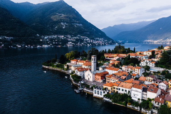 Свадебная вечеринка на озере Комо