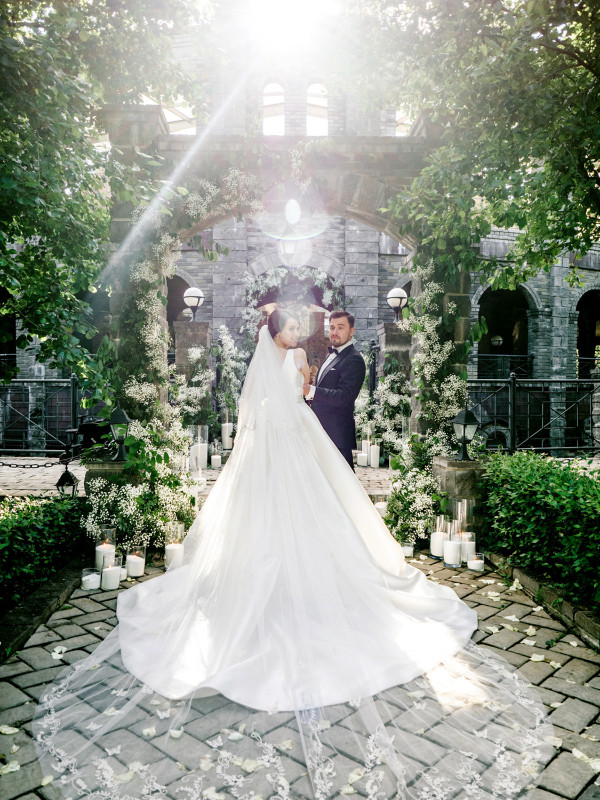 Свадьба в сказочном саду