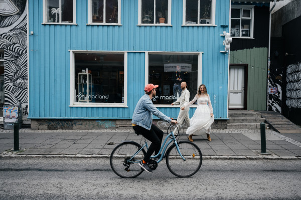 Свадьба на черном пляже в Исландии