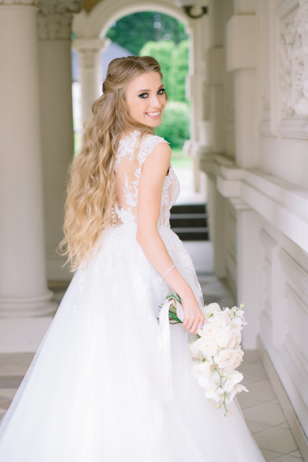 My Breath: нежная свадьба в окружении роз